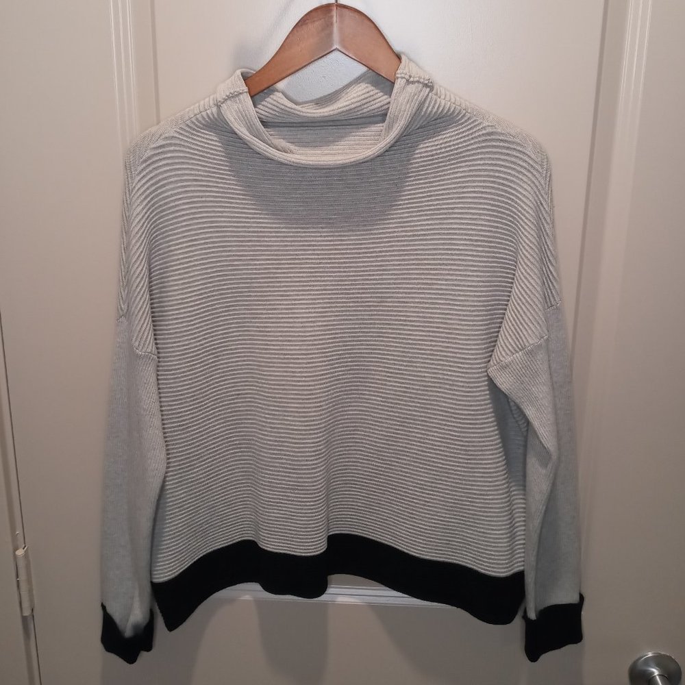 Angeleno black and gray sweater